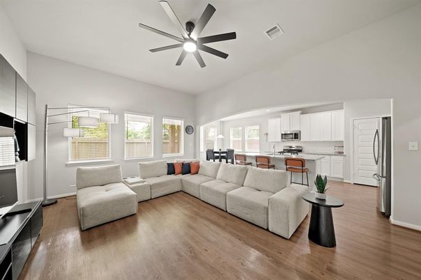 Dining room, Interior, Kitchen, Living room, Stainless Steel Appliances, Wood Texture Flooring