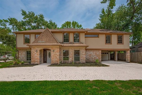 Attached, Exterior, Facade, French Provincial