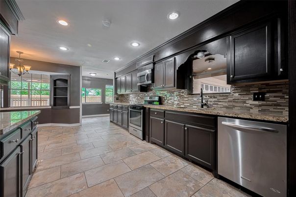 Chandelier, Interior, Kitchen, Recessed Lighting, Stainless Steel Appliances