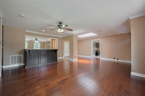 Empty room, Interior, Recessed Lighting, Wood Texture Flooring