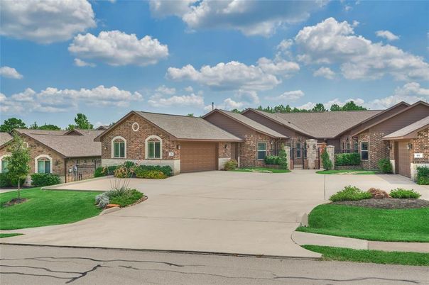Attached, Exterior, Facade, Brick Facade, Ranch