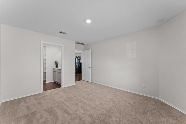 Empty room, Interior, Recessed Lighting