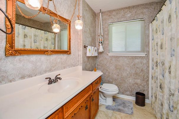 Bathroom, Interior, Pendant Lights