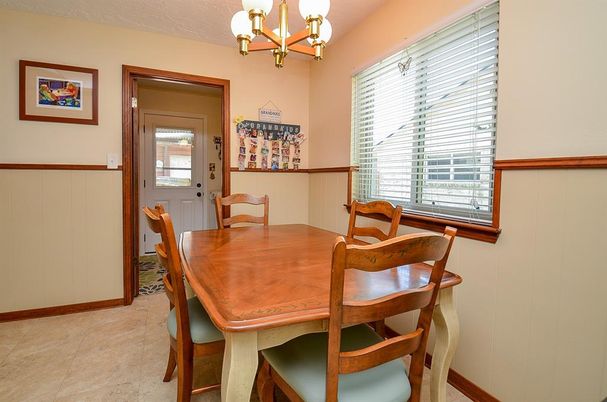 Chandelier, Dining room, Interior