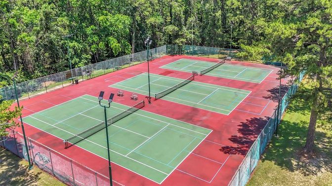 Exterior, Tennis Courts
