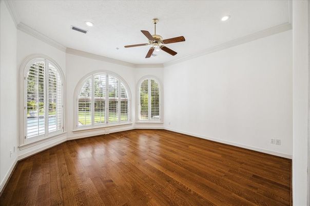 Empty room, Interior, Recessed Lighting, Wood Texture Flooring