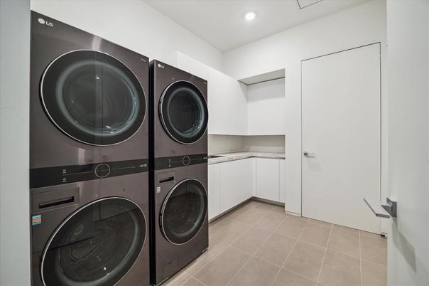Interior, Recessed Lighting, Washer