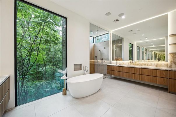 Bathroom, Free Standing Baths, Glass Shower, Interior, Recessed Lighting