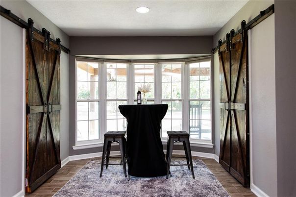Interior, Recessed Lighting, Wood Texture Flooring
