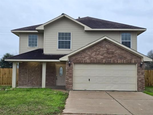 Attached, Exterior, Facade, Brick Facade, American Craftsman
