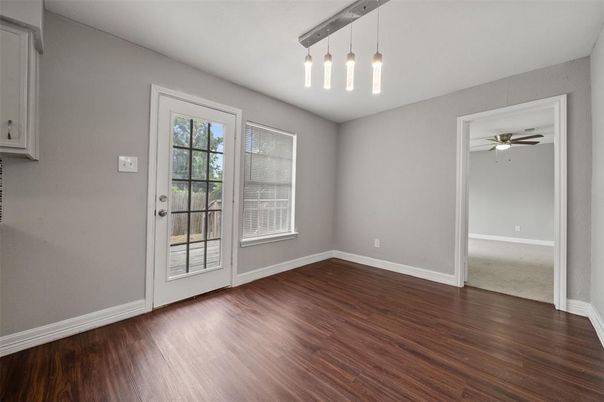 Empty room, Interior, Pendant Lights, Wood Texture Flooring