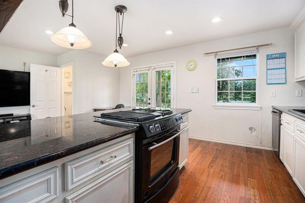 Interior, Kitchen, Pendant Lights, Recessed Lighting, Wood Texture Flooring