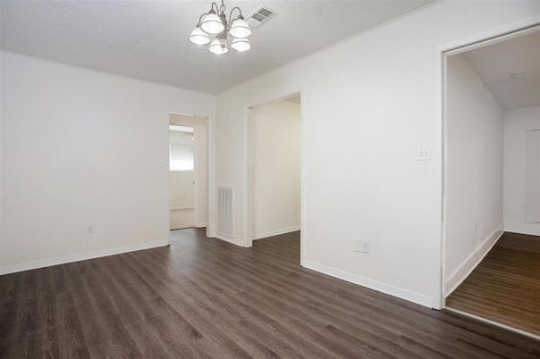 Chandelier, Empty room, Interior, Wood Texture Flooring