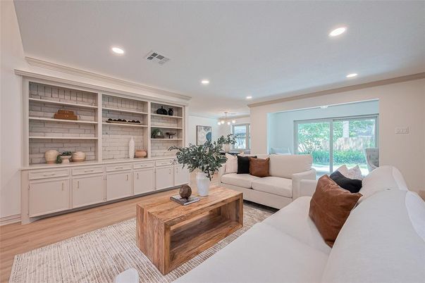 Interior, Living room, Pendant Lights, Recessed Lighting, Wood Texture Flooring