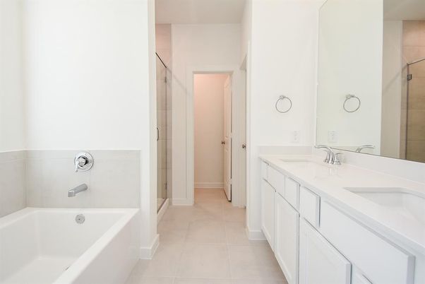 Bathroom, Dual Sink Vanities, Interior