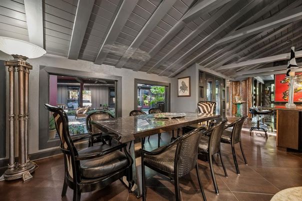 Dining room, Interior