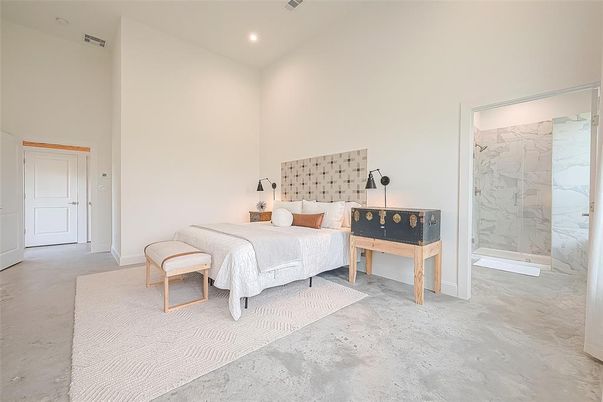Bathroom, Bedroom, Interior, Marble Walls, Recessed Lighting