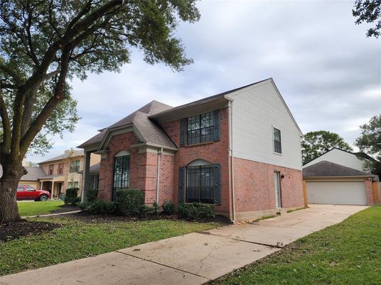 Detached Garage, Exterior, Facade, Brick Facade, Brick Traditional