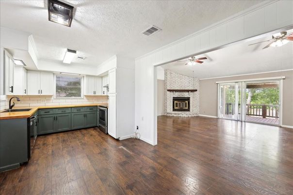 Fireplace, Interior, Kitchen, Wood Texture Flooring