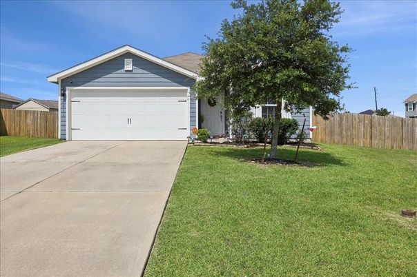 Backyard, Detached Garage, Exterior