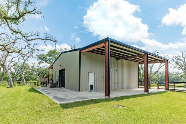 Backyard, Detached Garage, Exterior