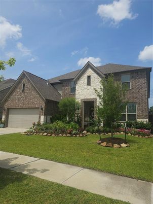 Attached, Exterior, Facade, Brick Facade, Brick Traditional