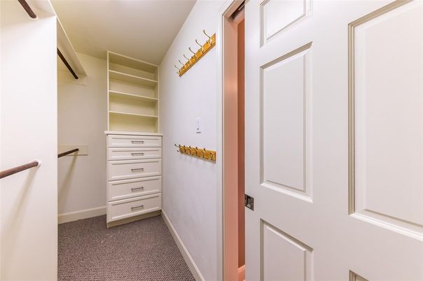 Interior, Walk-in Closets