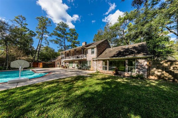 Backyard, Exterior, Pool