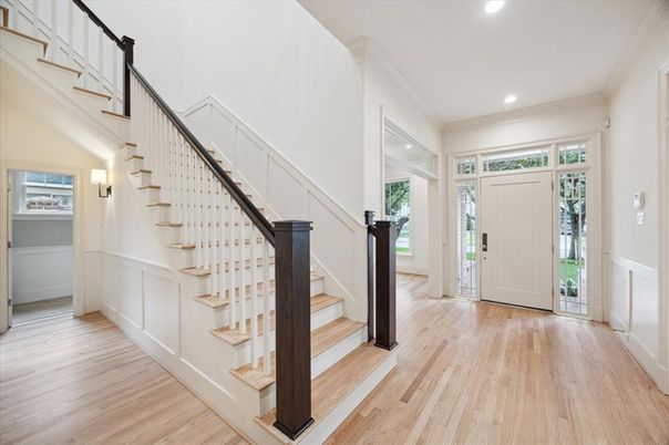 Interior, Recessed Lighting, Wood Texture Flooring