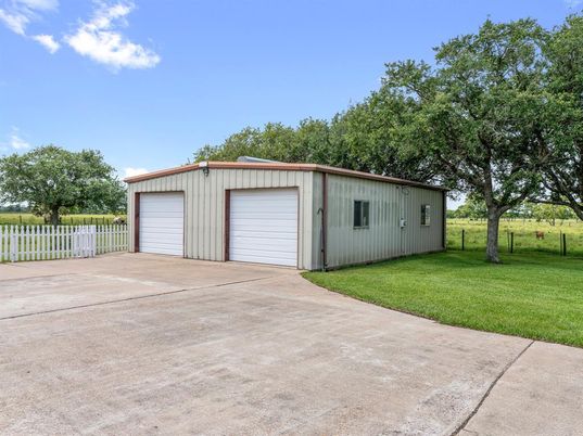 Backyard, Detached Garage, Exterior