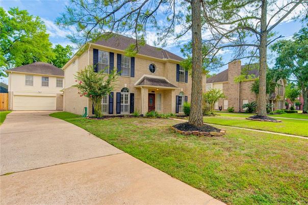 Backyard, Exterior, Facade, French Provincial