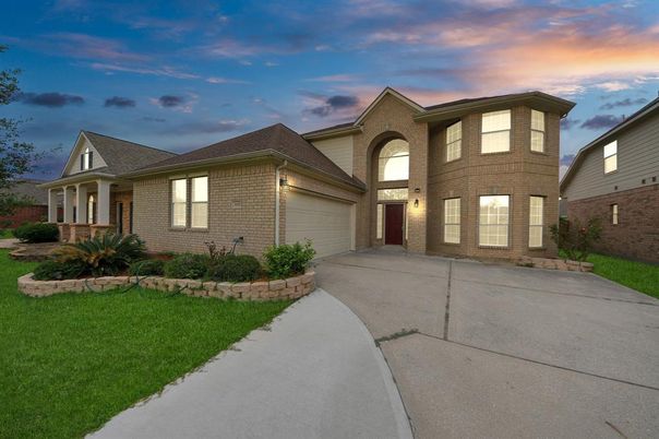 Attached, Exterior, Facade, Brick Facade, Brick Traditional