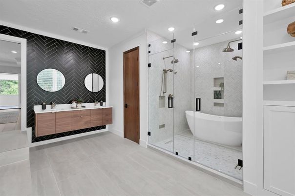 Bathroom, Dual Sink Vanities, Free Standing Baths, Glass Shower, Interior, Recessed Lighting