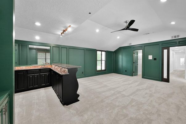 Empty room, Interior, Recessed Lighting