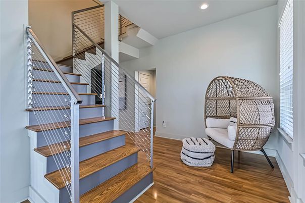 Interior, Recessed Lighting, Wood Texture Flooring