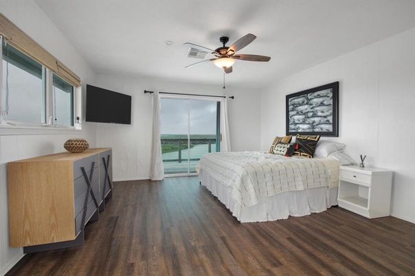 Bedroom, Interior, Water, Wood Texture Flooring