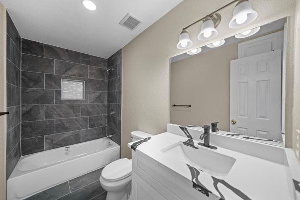 Bathroom, Interior, Recessed Lighting
