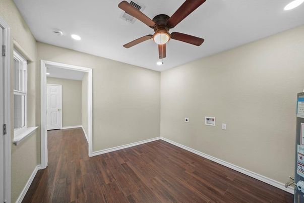 Empty room, Interior, Recessed Lighting, Wood Texture Flooring