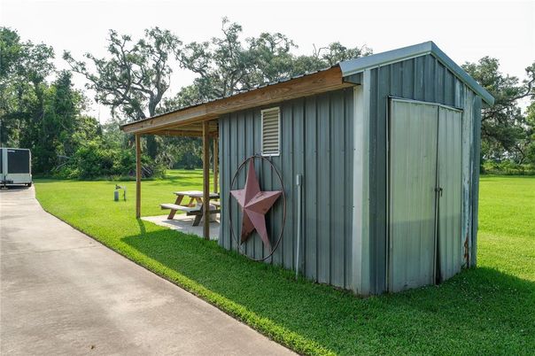 Backyard, Exterior