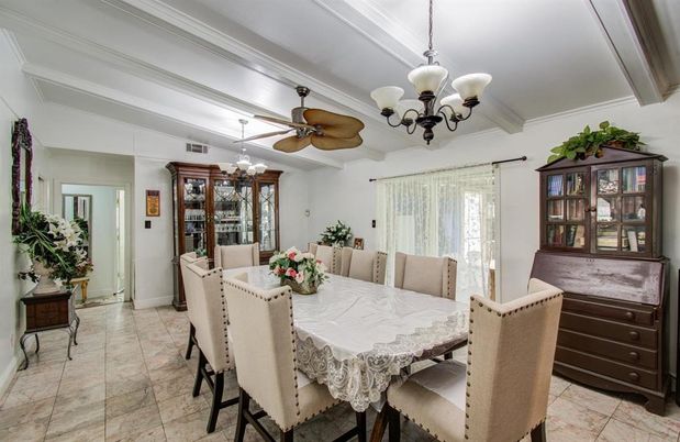 Chandelier, Dining room, Interior