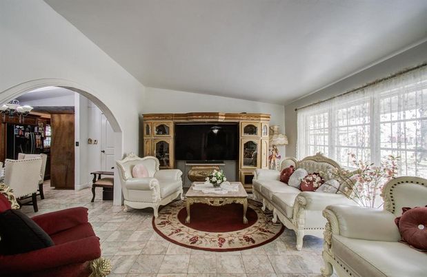 Fireplace, Interior, Living room
