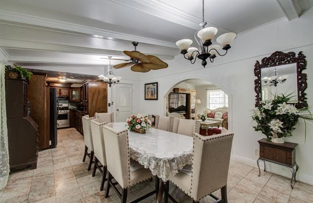 Chandelier, Dining room, Interior, Kitchen