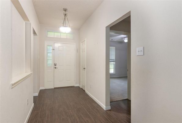 Interior, Pendant Lights, Wood Texture Flooring