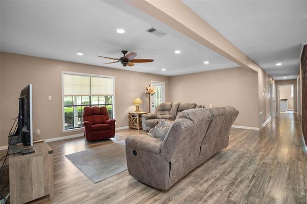 Interior, Living room, Recessed Lighting, Wood Texture Flooring