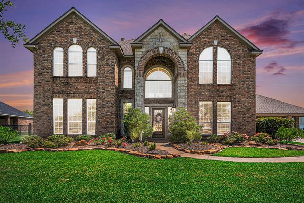 Exterior, Facade, Brick Facade, Brick Traditional