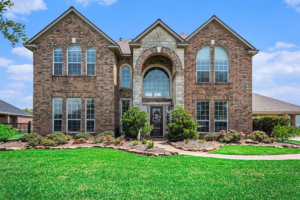 Exterior, Facade, Brick Facade, Brick Traditional