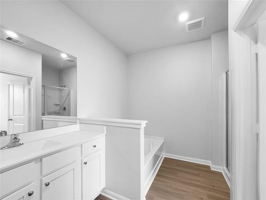 Interior, Recessed Lighting, Wood Texture Flooring