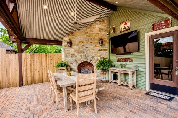 Exterior, Fireplace