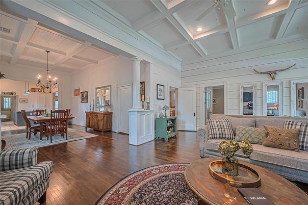 Chandelier, Dining room, Interior, Kitchen, Living room, Recessed Lighting, Wood Texture Flooring