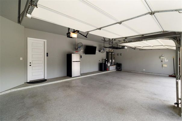 Garage, Interior